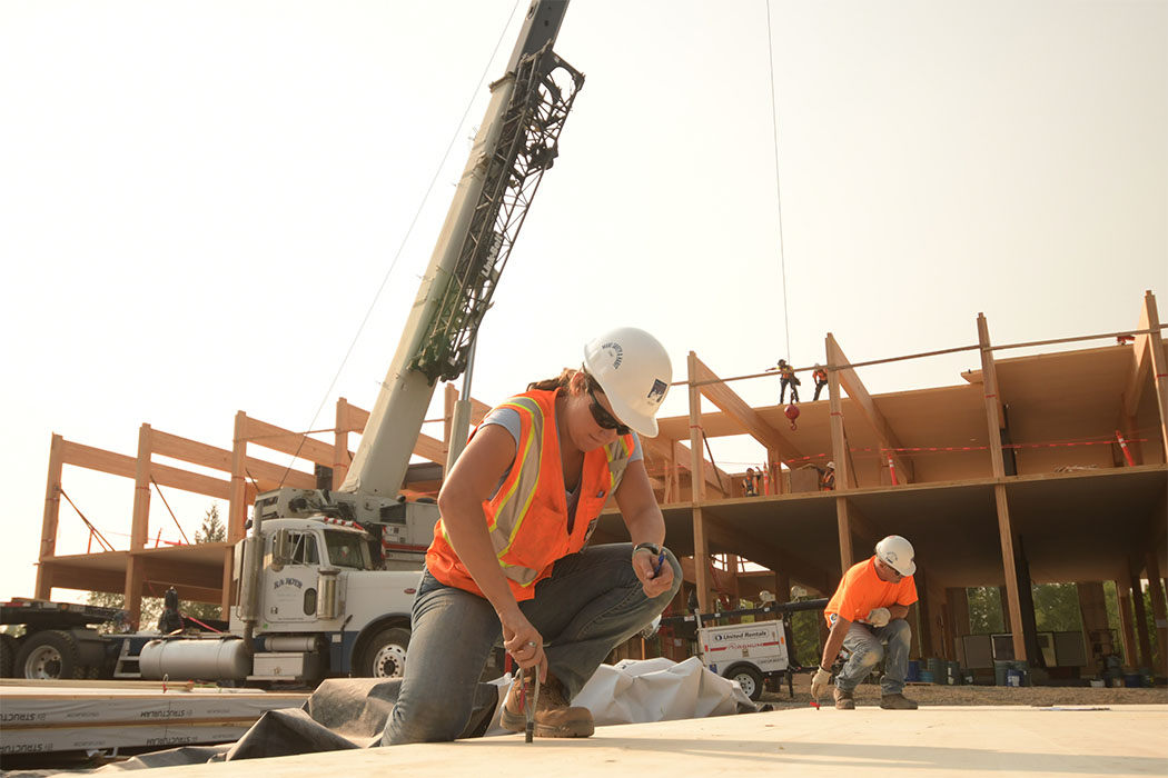 Preparing a CLT panel for lift